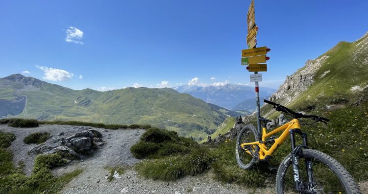 Arosa Carmennapass: MTB Durchquerung nach Chur auf Trails